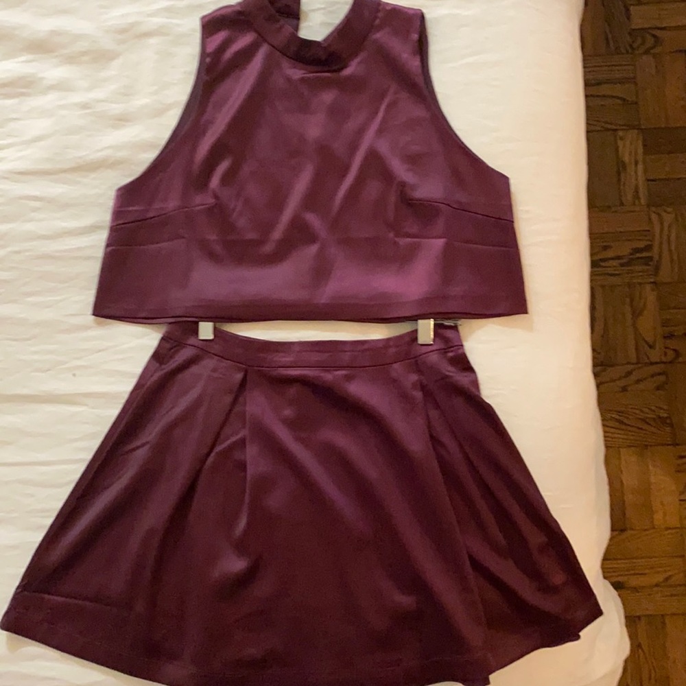 2 piece set. Never worn!